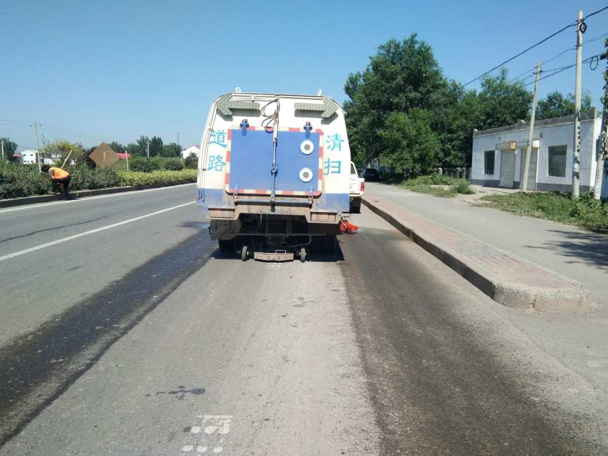 乌当区:调整路口交通组织 精细化治理道路拥堵