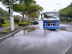 厦门街头现“洗路神器”，136条主次干道试点推进城市保洁新模式